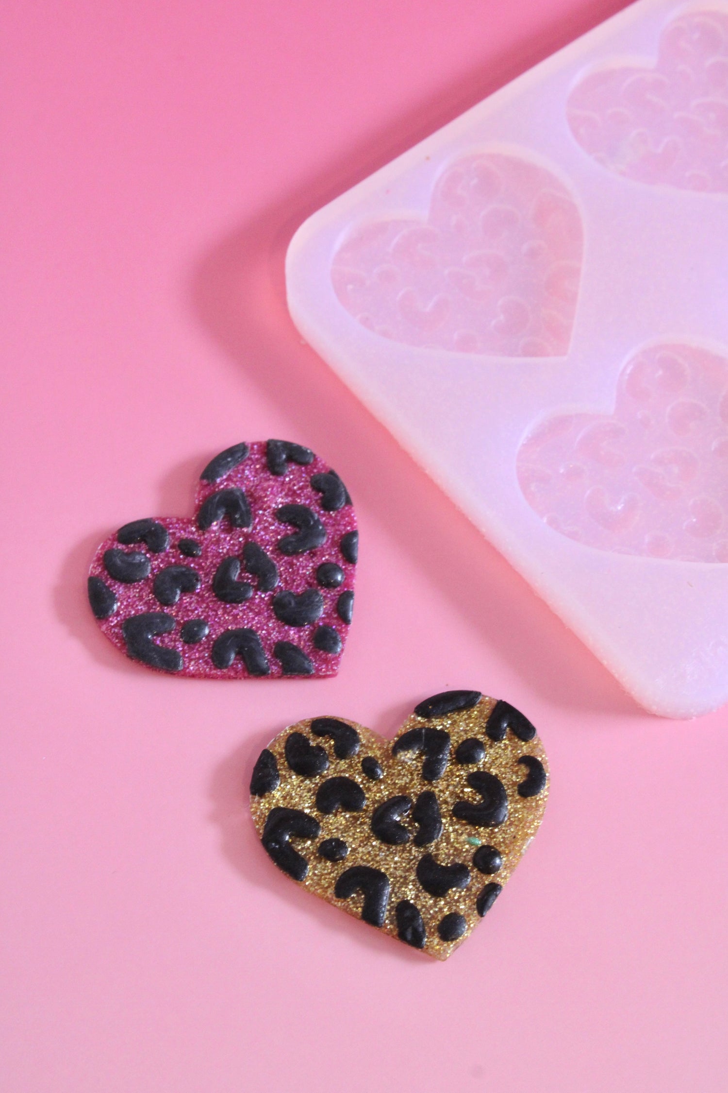 Moule silicone broche COEUR LEOPARD - 6 broches