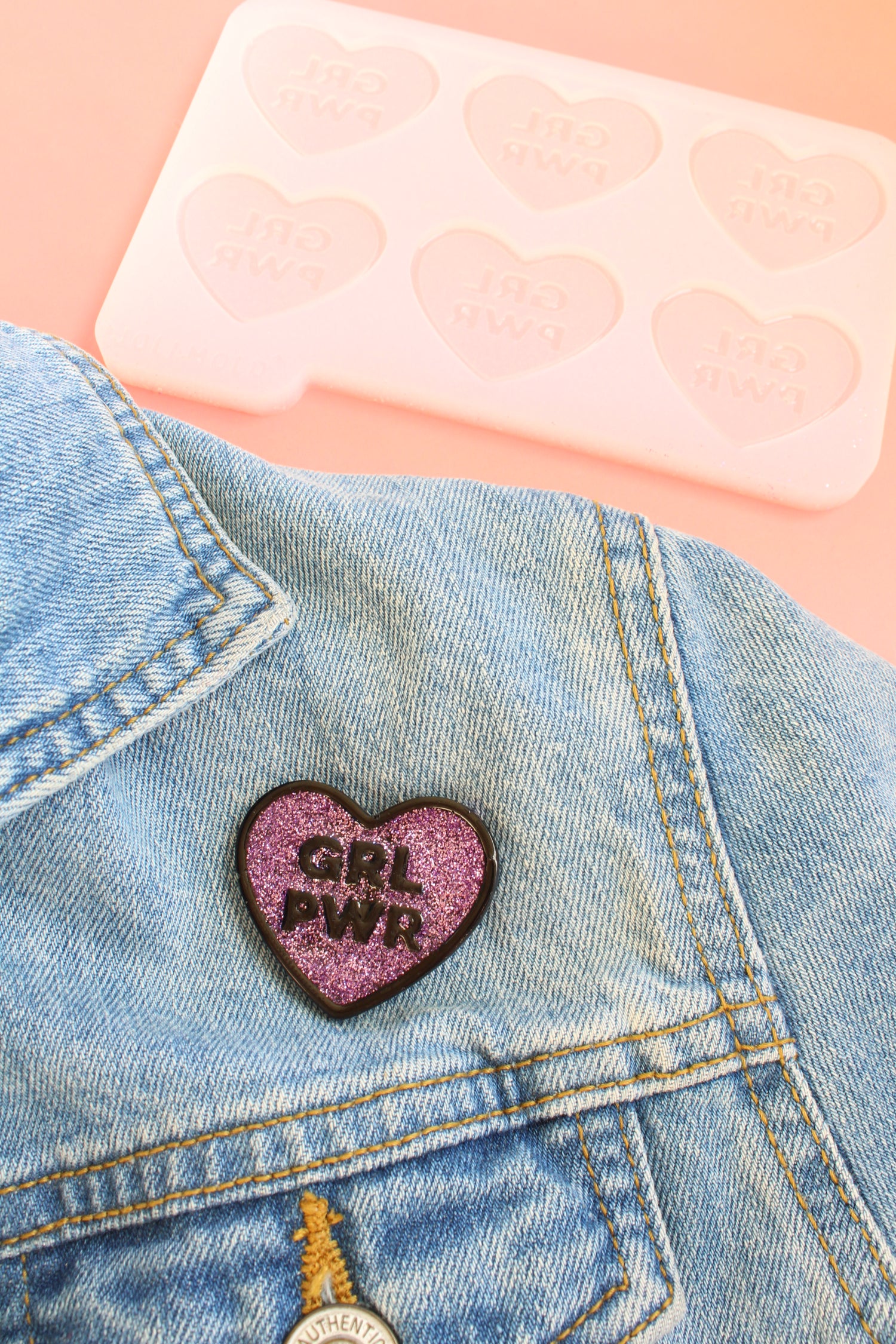 Moule silicone broche GIRL POWER - 6 broches