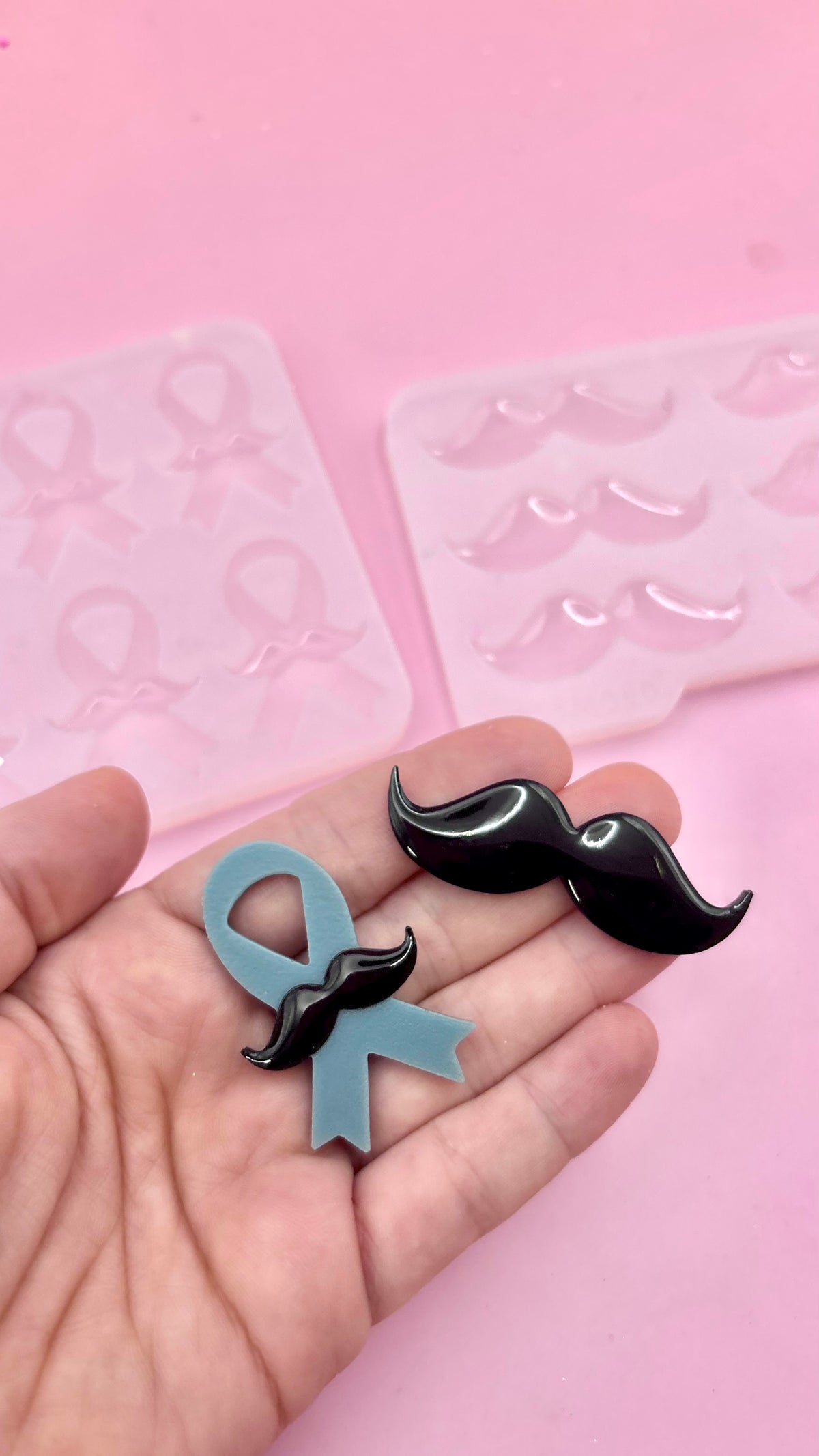 Moule silicone broche RUBAN MOVEMBER - 6 broches