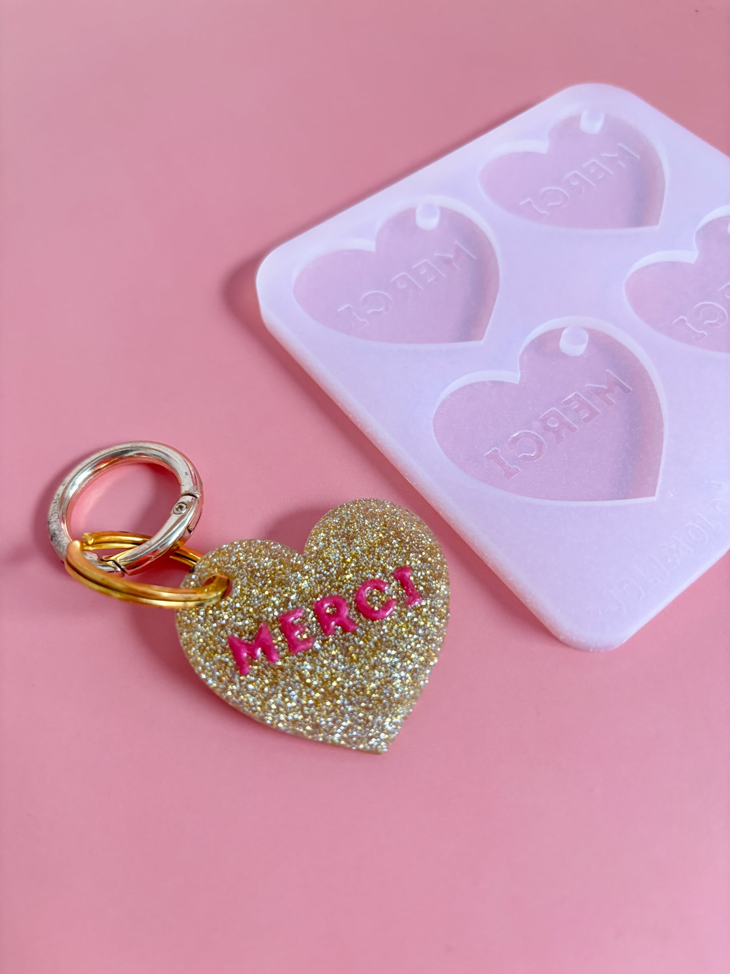 Moule silicone porte-clé COEUR MERCI - 4 pièces
