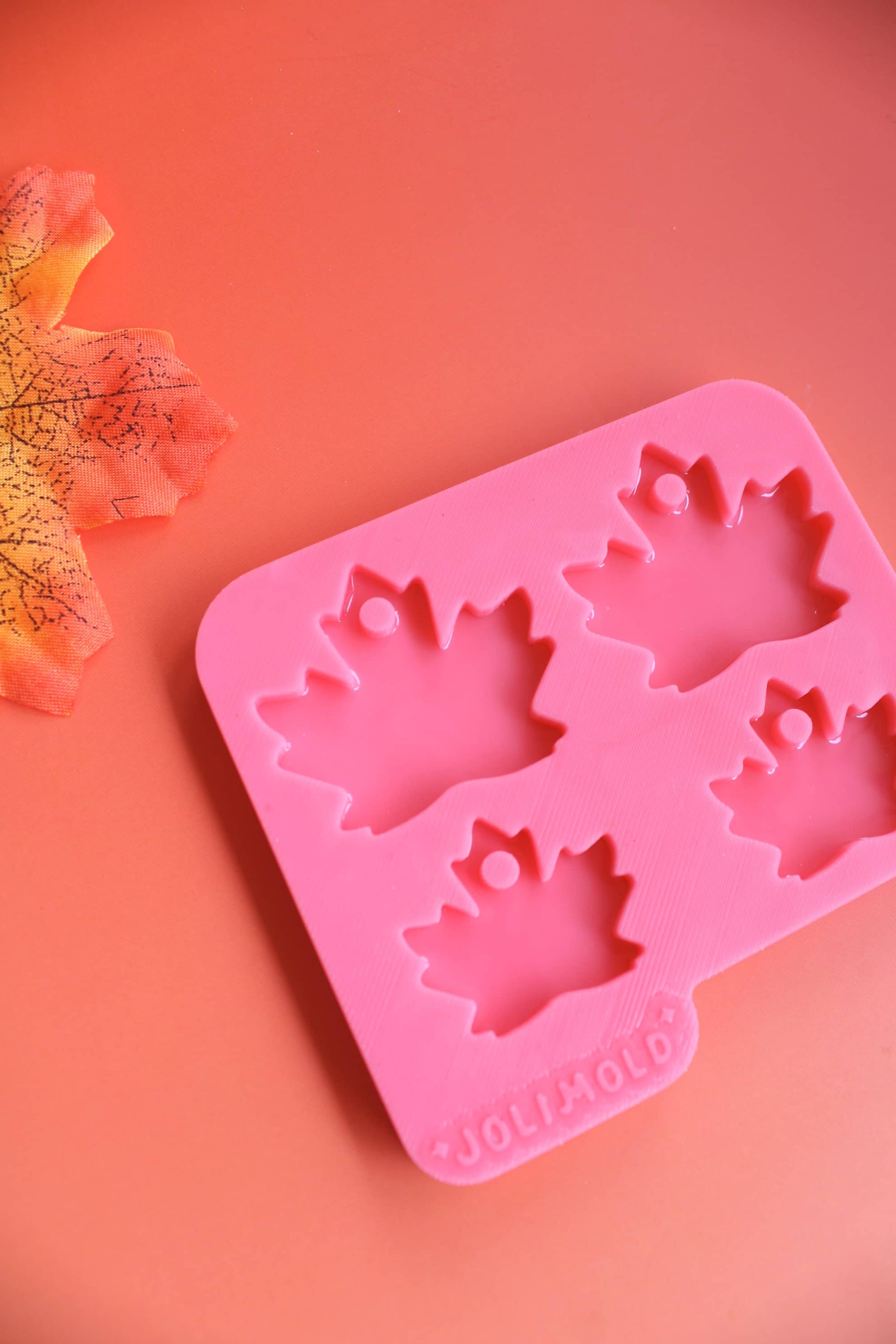 Moule silicone FEUILLE ERABLE 2 tailles