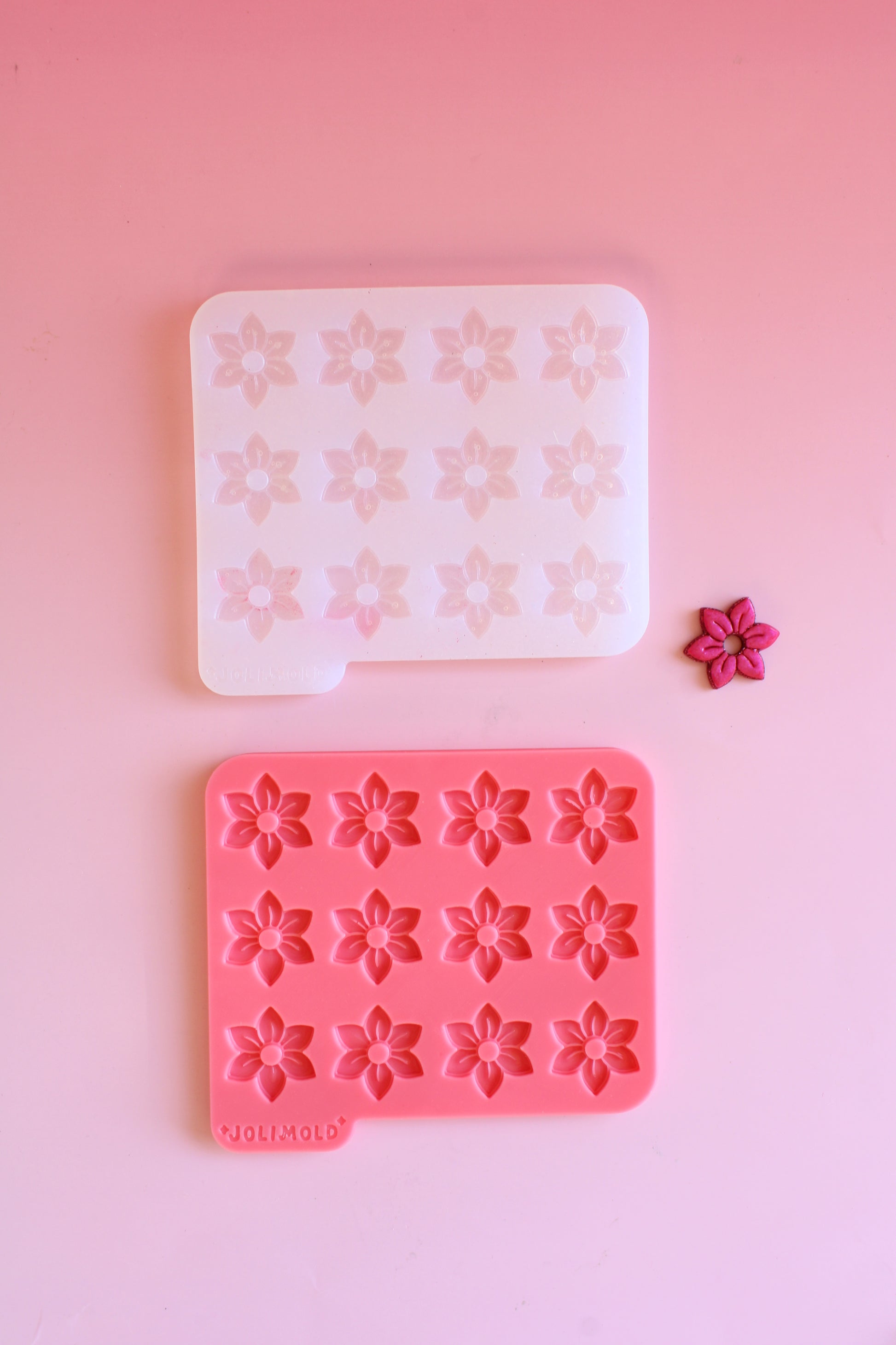 Moule silicone pampille FLEUR ROSE DE L'HIVER- 6 paires