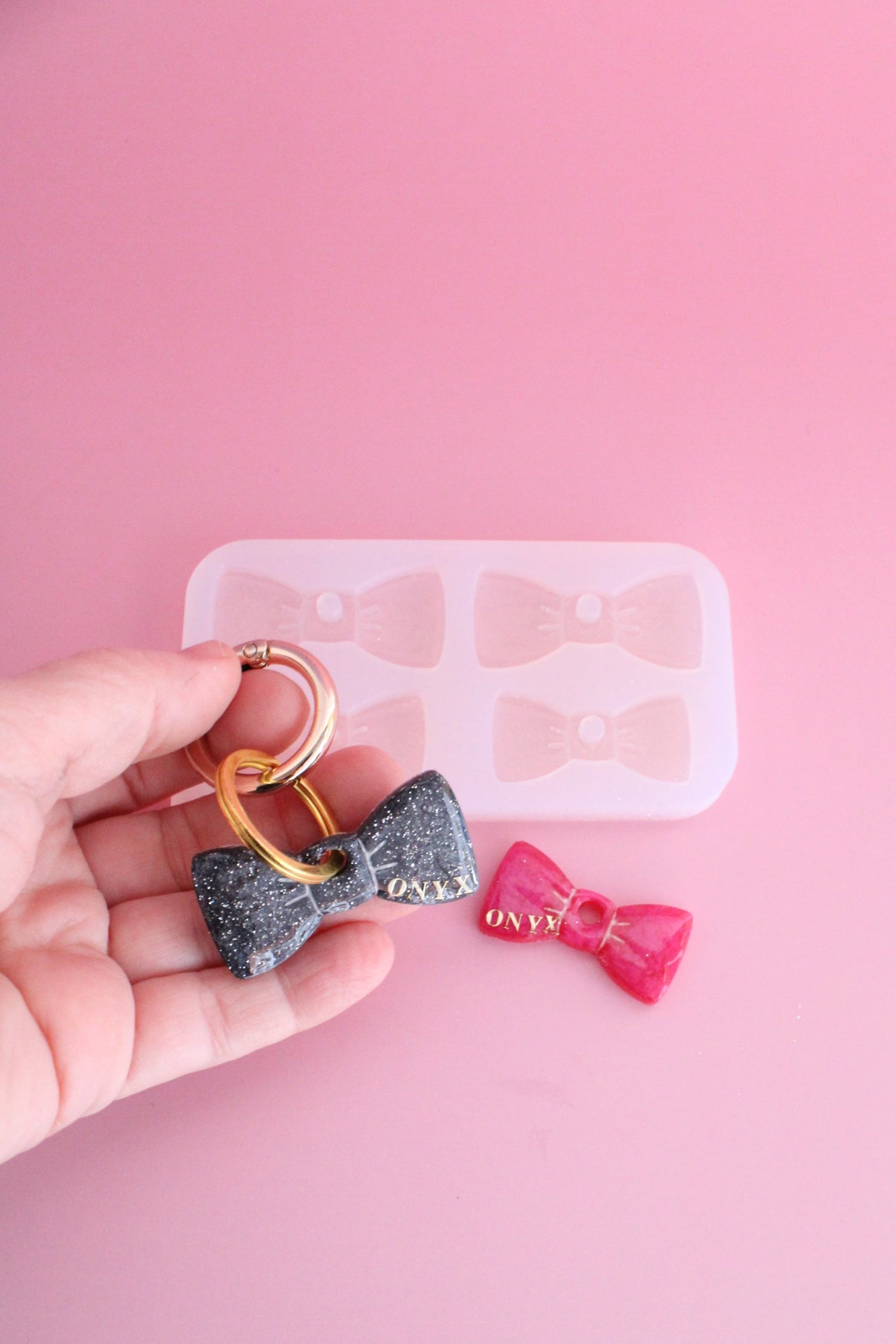 Moule silicone médaille NOEUD PAPILLON - 2 tailles