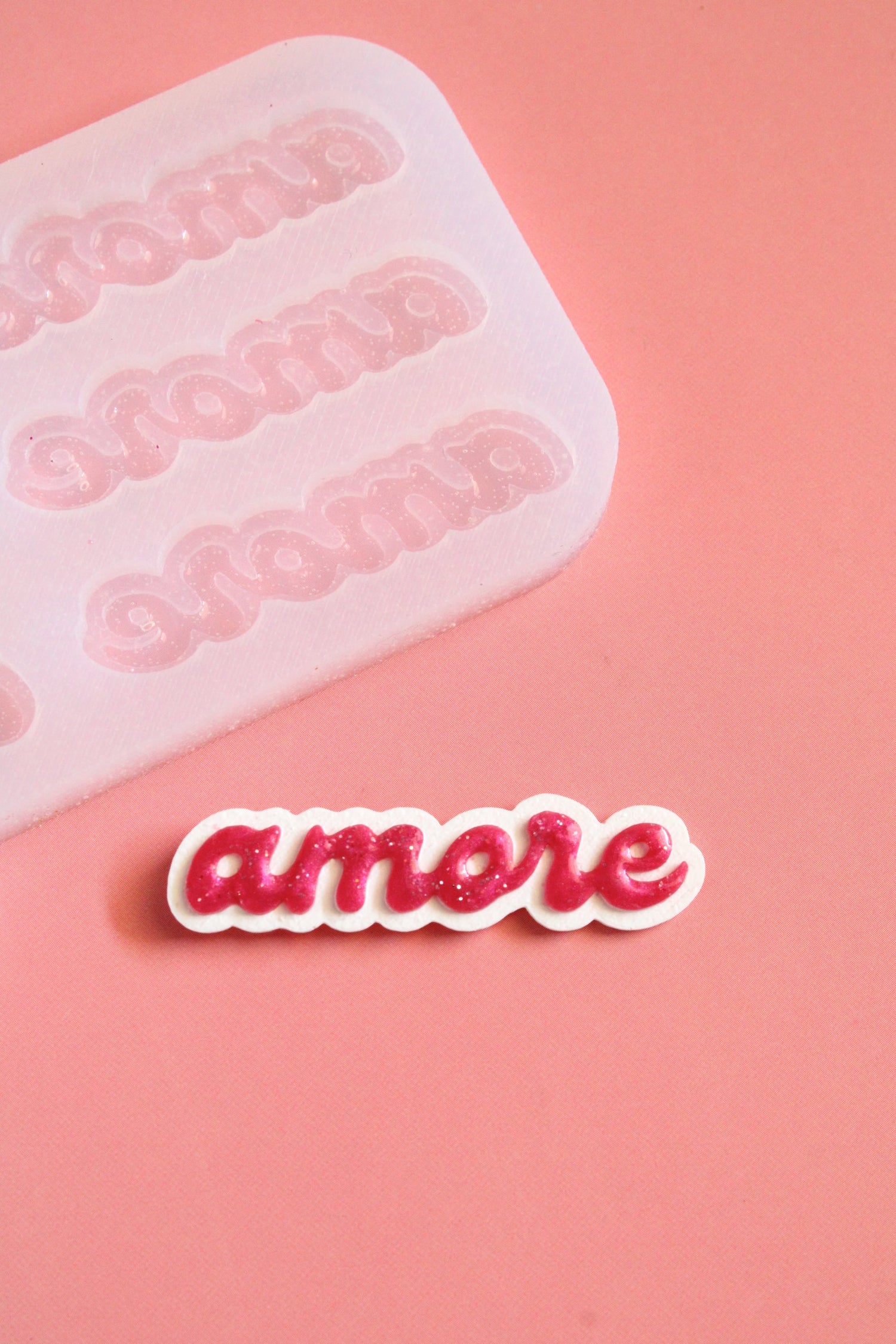 Moule silicone broche AMORE - 6 broches