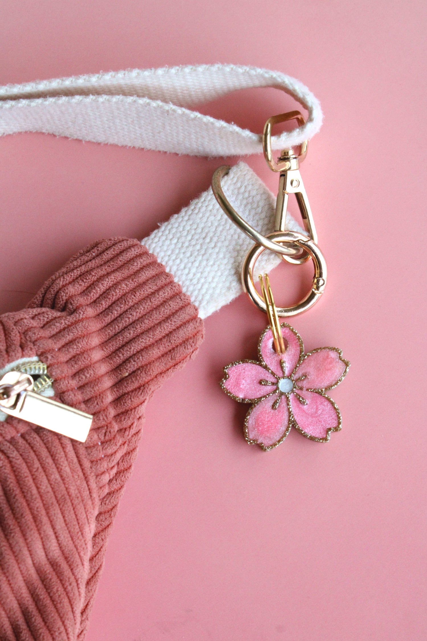 Moule silicone médaille/porte-clés SAKURA - 4 formes