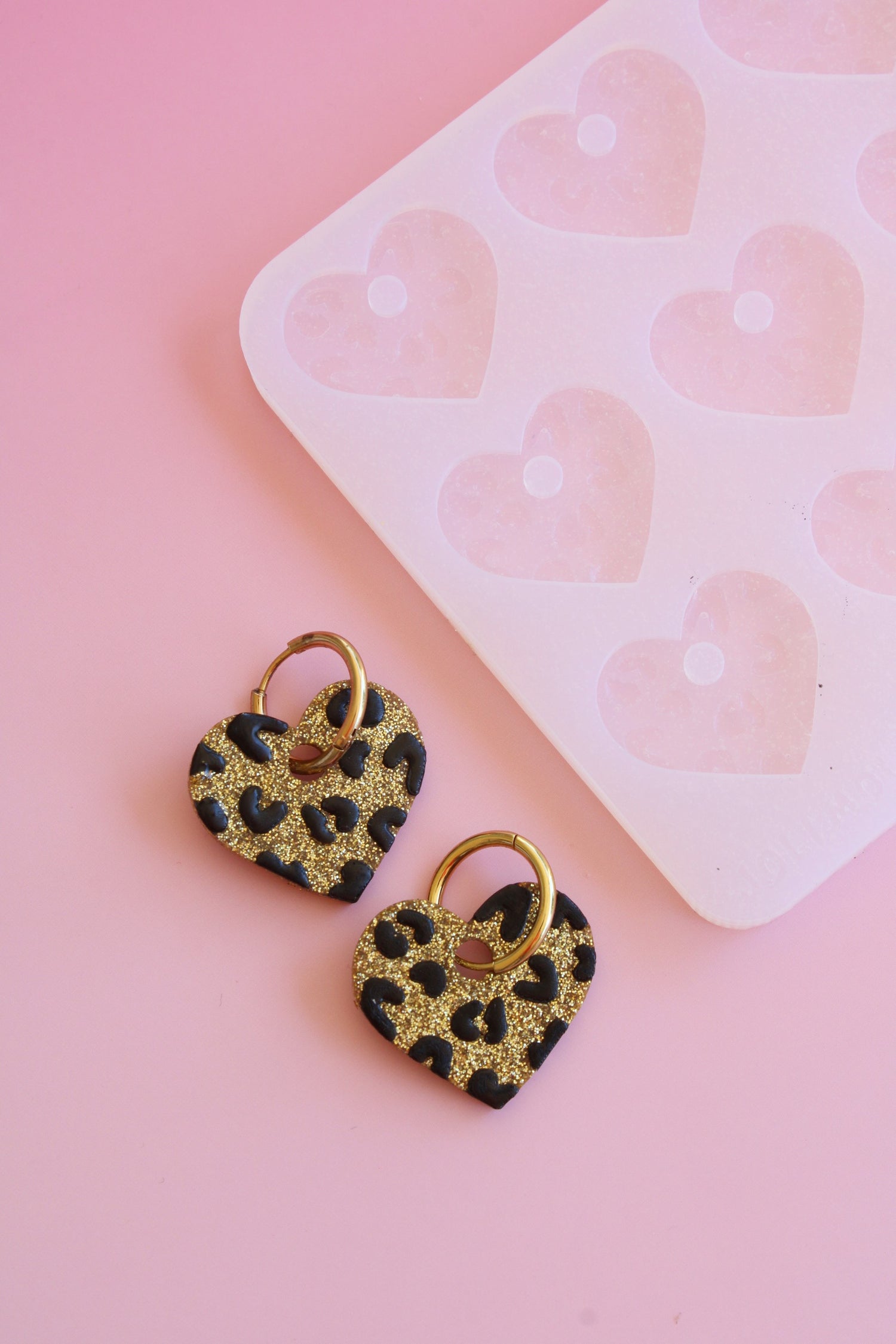 Moule silicone pampille GRAND COEUR LEOPARD - 6 paires