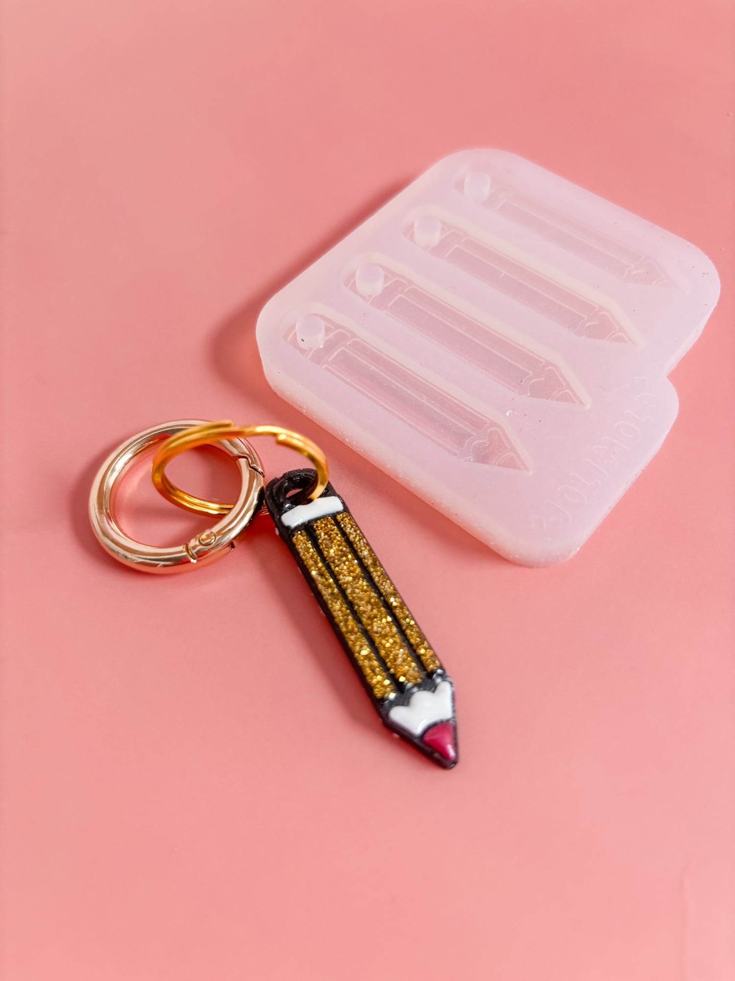 Moule silicone porte-clé CRAYON - 4 pièces