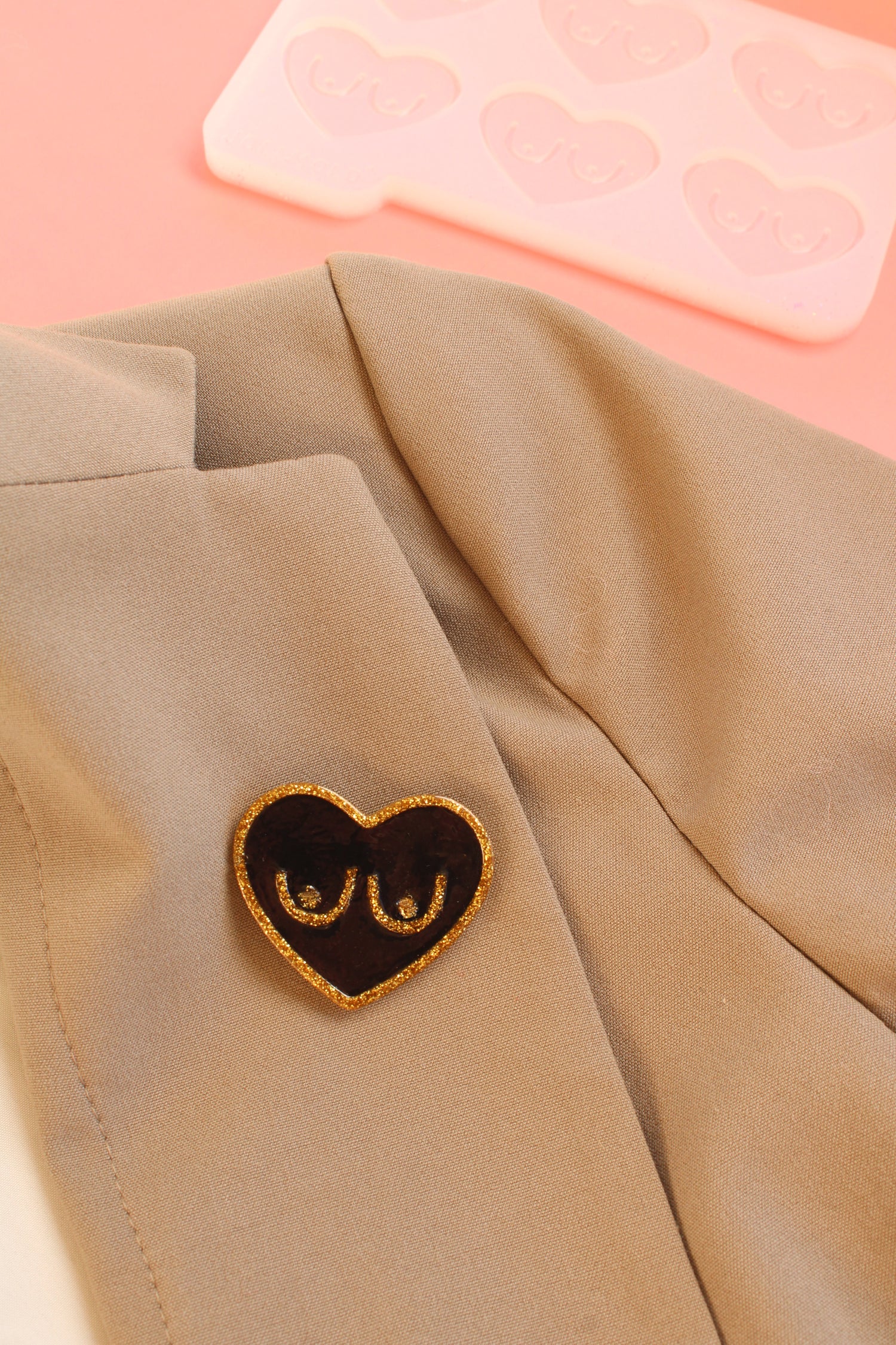 Moule silicone broche BOOBS - 6 broches