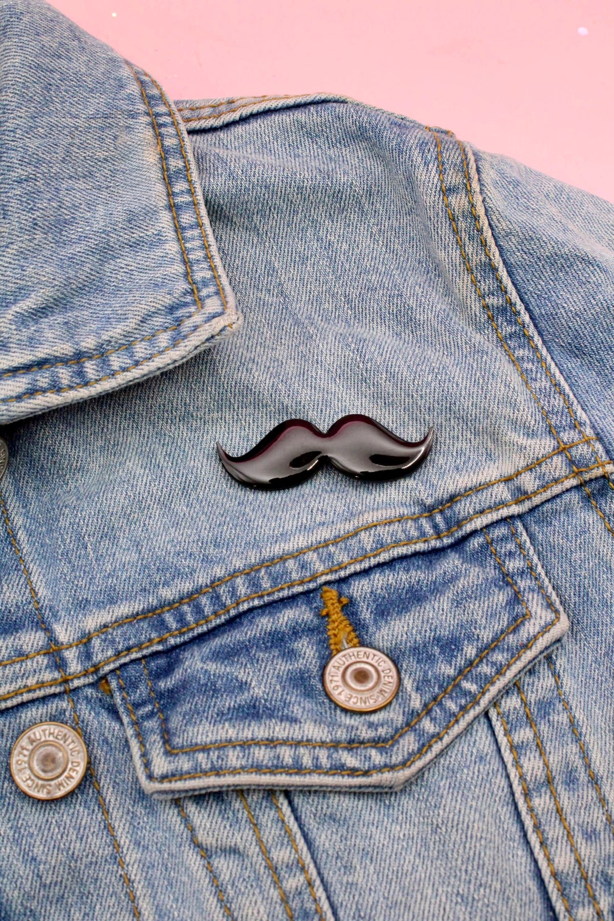 Moule silicone broche MOUSTACHE- 6 broches