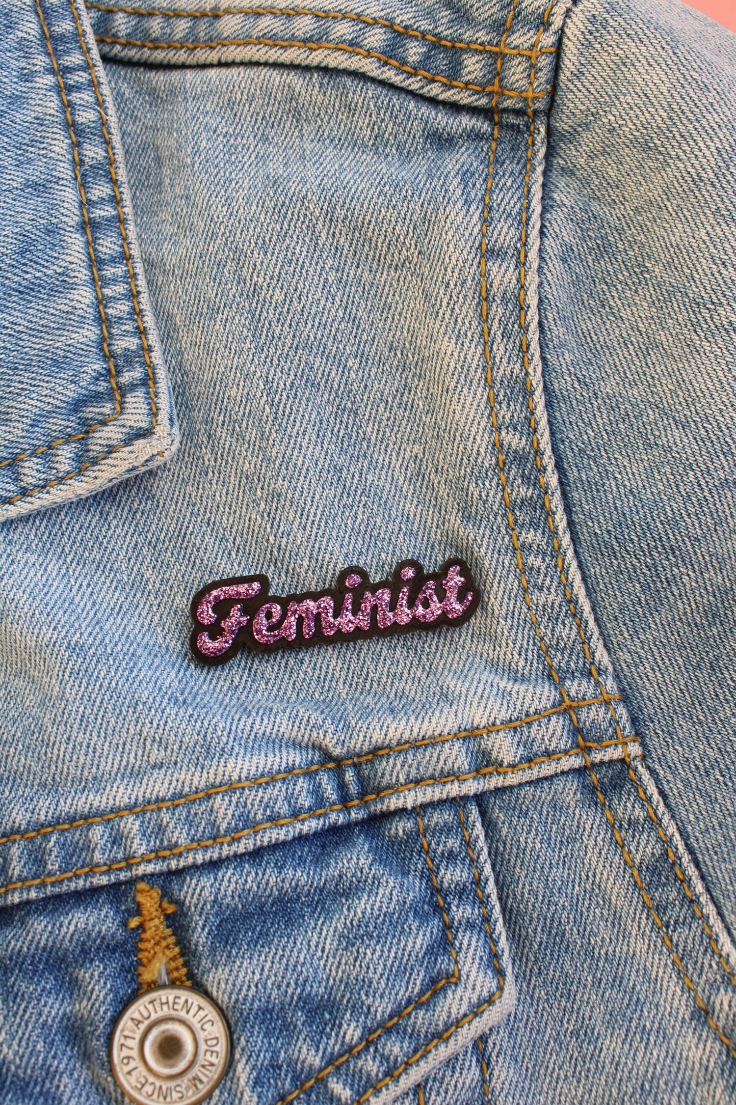 Moule silicone broche FEMINIST anglais - 6 broches