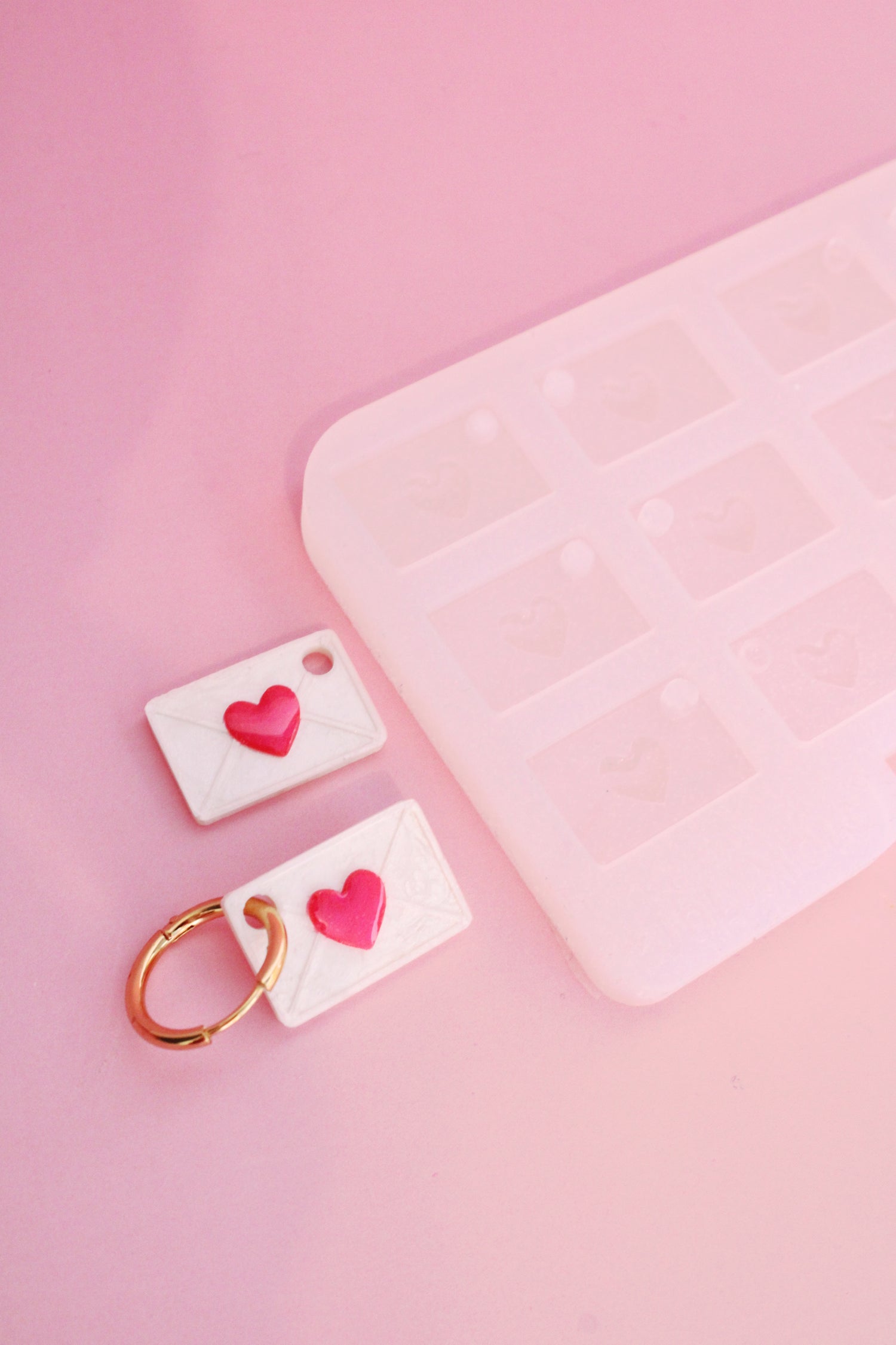 Moule silicone pampille ENVELOPPE COEUR - 6 paires