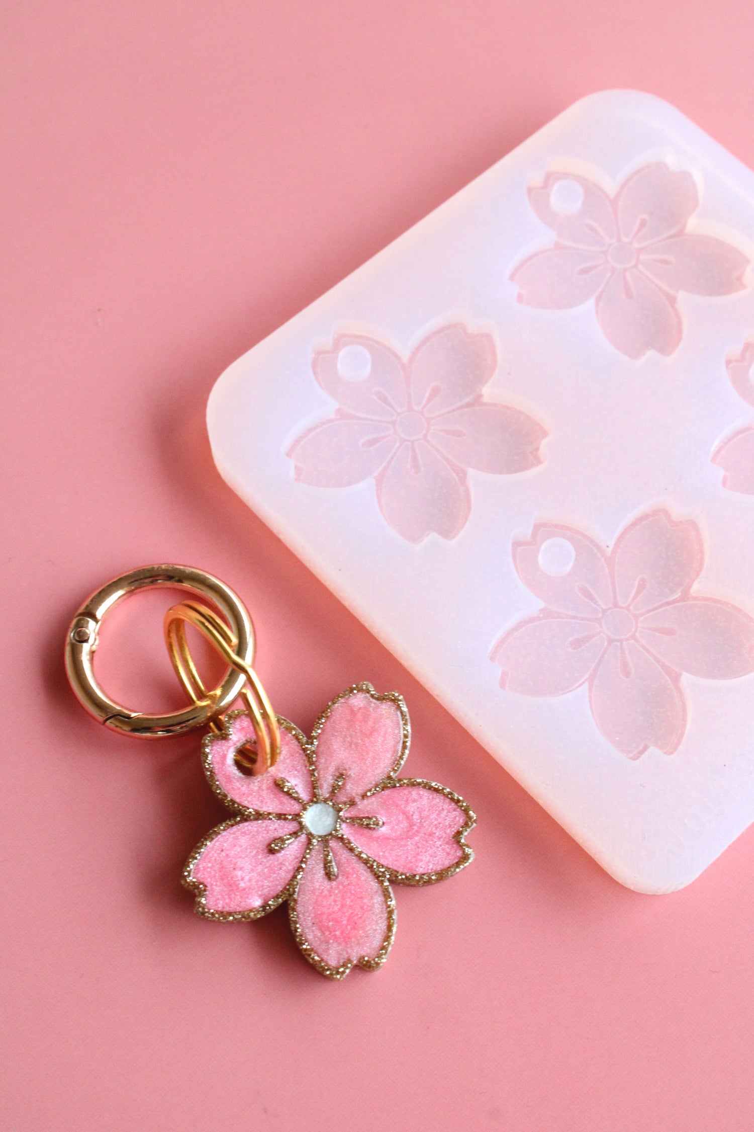 Moule silicone médaille/porte-clés SAKURA - 4 formes