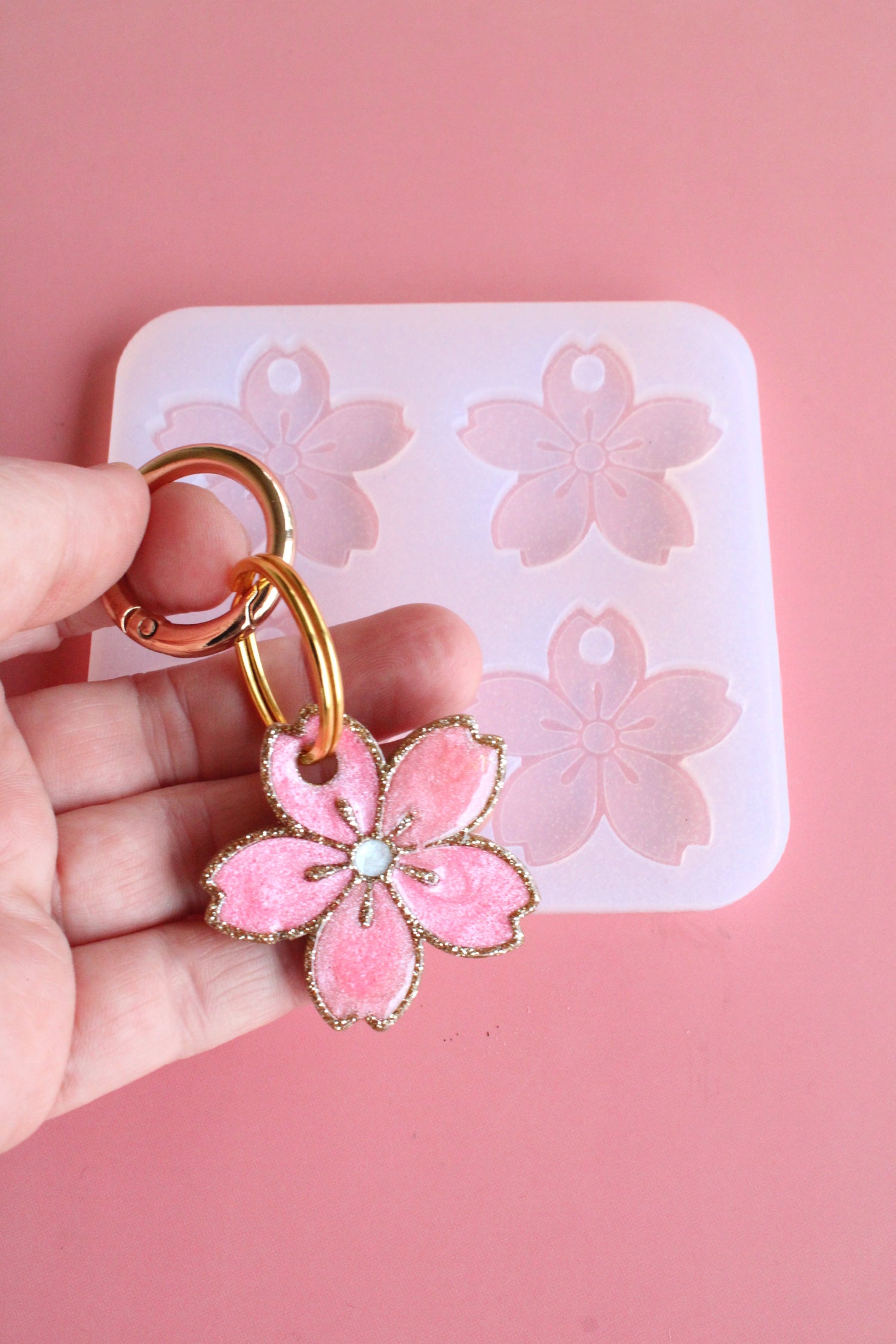 Moule silicone médaille/porte-clés SAKURA - 4 formes